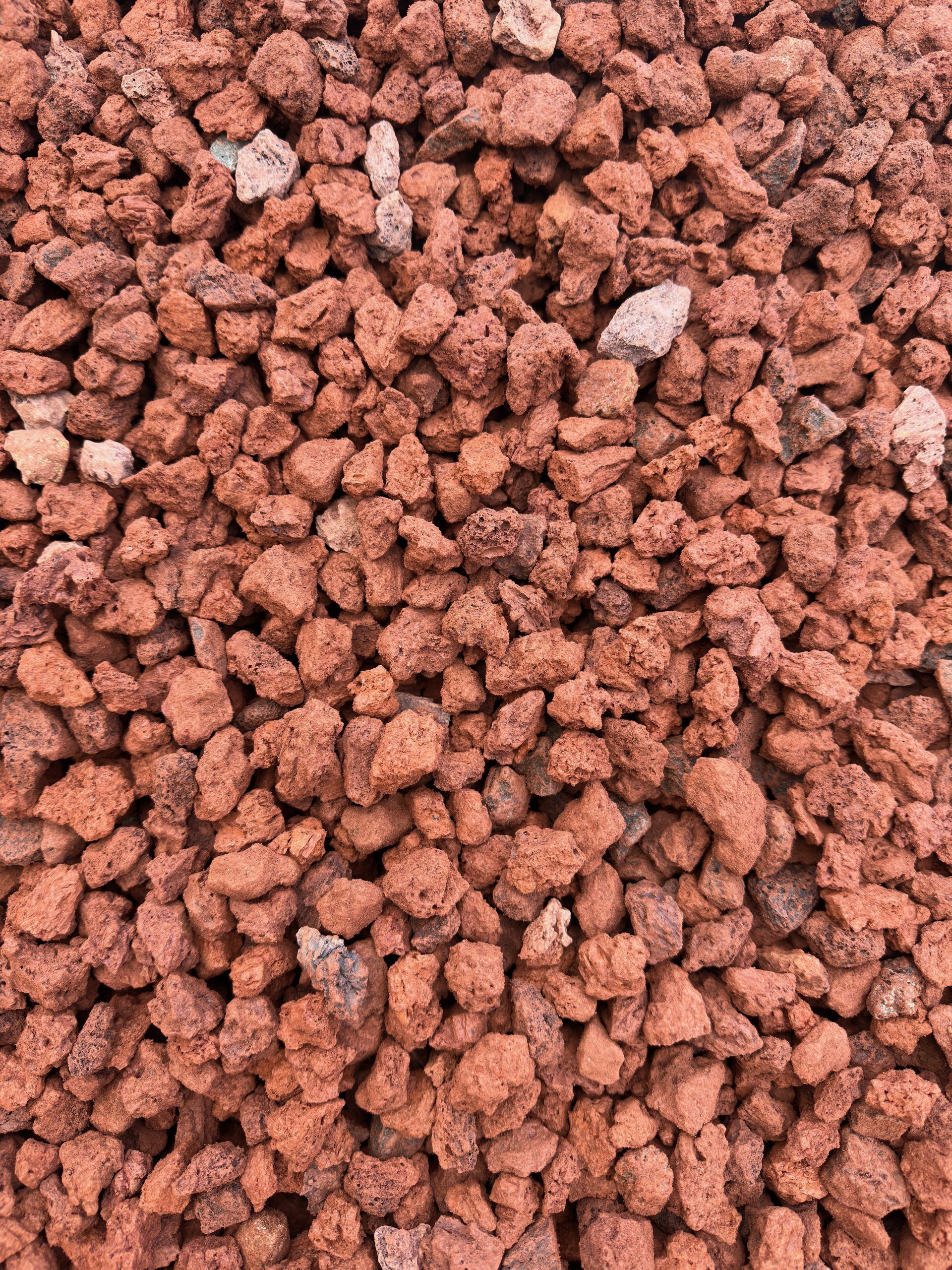 Red Scoria (14, 20mm)